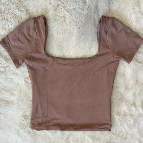 Lulu’s soft size small blush pink square neck tee - Picture 5 of 5